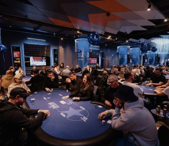 Raimonds Ozolins & Mark Adams Win Kings of Vilnius Trophies