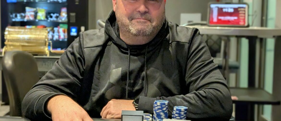 Bradley Bishop Wins Mystery Ring; Mini Main is Maxi!