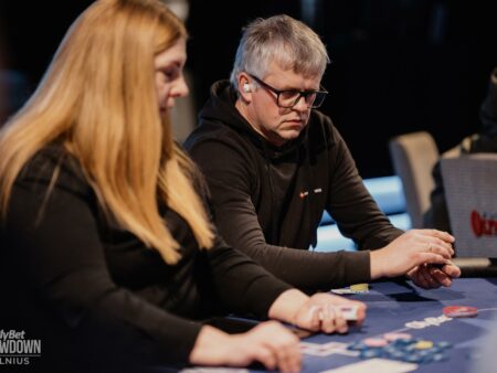 Ketvell and Navickas Hoist OlyBet Showdown Vilnius Ace Breaker Trophies