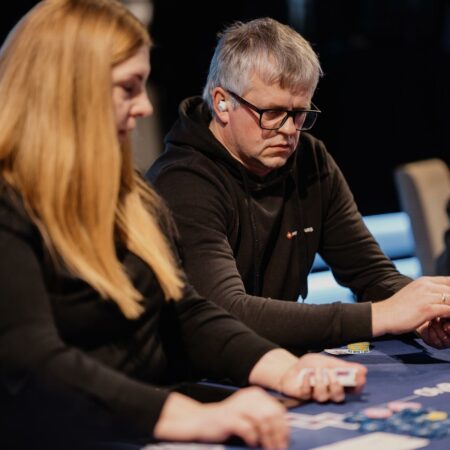 Ketvell and Navickas Hoist OlyBet Showdown Vilnius Ace Breaker Trophies