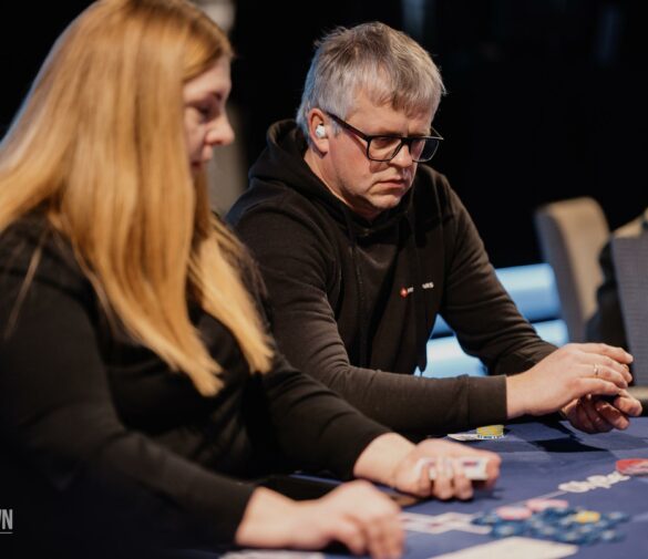 Ketvell and Navickas Hoist OlyBet Showdown Vilnius Ace Breaker Trophies