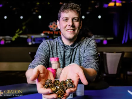 Engel, Livingston, Negreanu Keep Cashing During Week 3