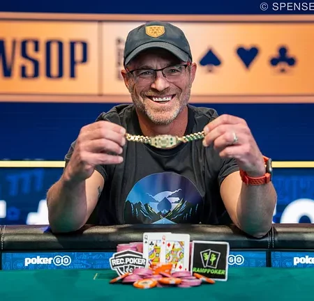 2025 WSOP: Craig Savage is the Winner of $500 No-Limit Hold’em Freezeout