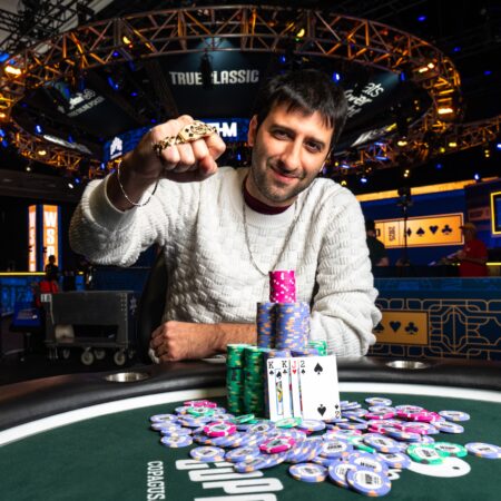 2025 WSOP: Carlos Leiva Dominates Final Table to Win First Bracelet in $1K PLO