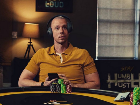 Things between Matt Berkey and Daniel Negreanu are heating up, Phil Galfond saves the day! 