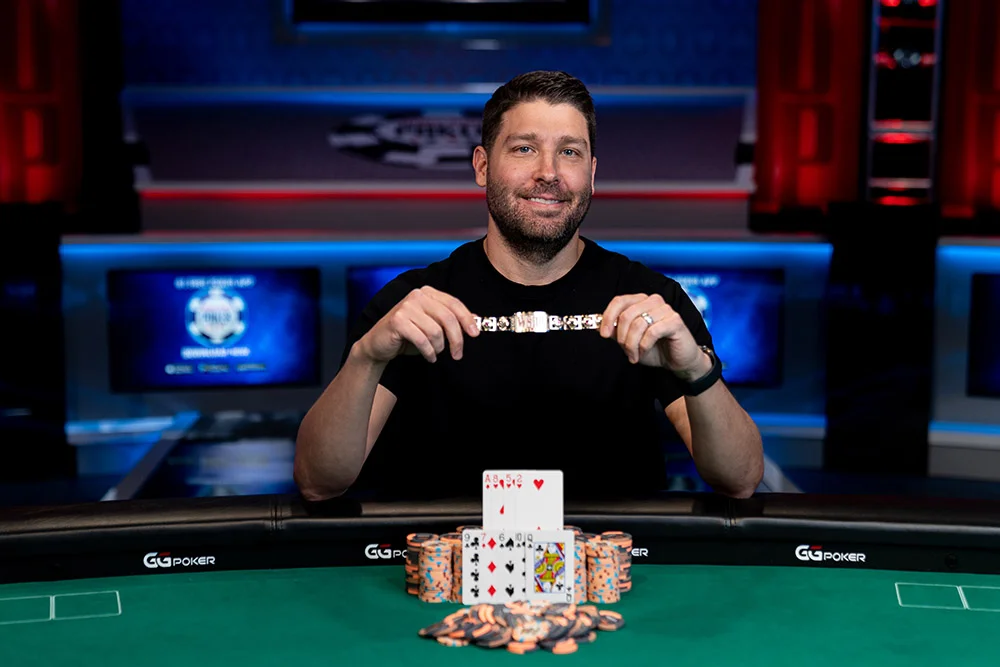Jeremy Ausmus Denies Hellmuth and Negreanu of Bracelet