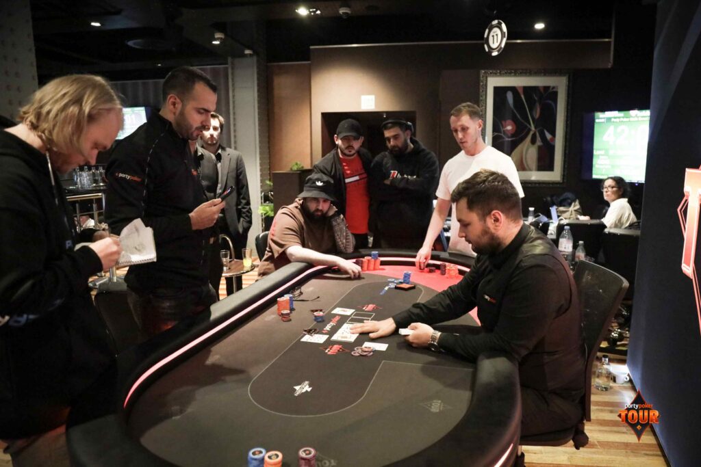 The crucial hand between Alexander Georgiev and Ronnie Marland. Photo: PartyPoker