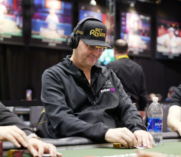 Should Poker Ban Headphones at the Table?