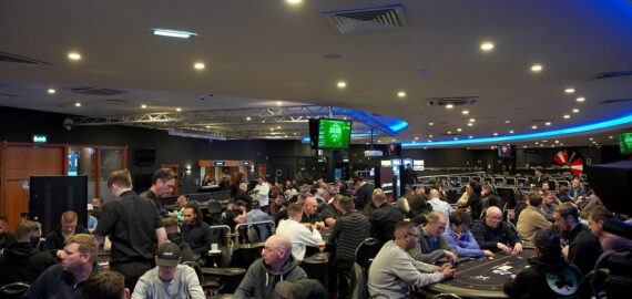 2025 WSOP Circuit Nottingham Day 1: Villegas Takes Early Mini Main Event Lead