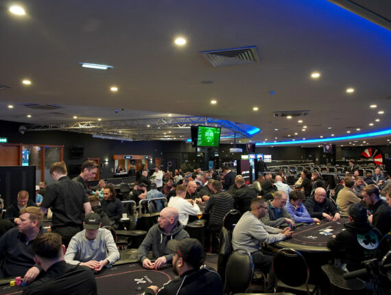 2025 WSOP Circuit Nottingham Day 1: Villegas Takes Early Mini Main Event Lead