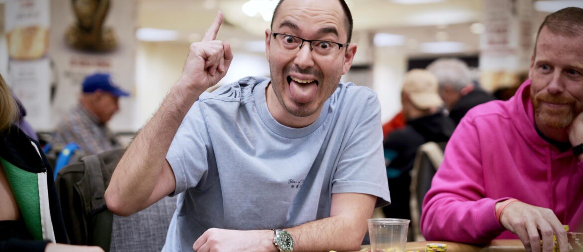 Kassouf Among Big Name Main Event Day 2 Qualifiers; Carter Cashes Side