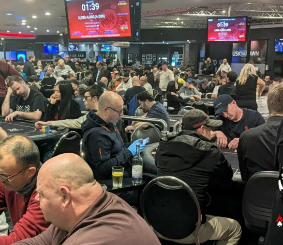 2025 WSOP Circuit Nottingham Day 2: Damoulis and Smith Chasing Record-breaking Mini Main Event Title
